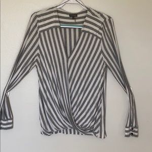 Vince Camuto Gray high/low open front top